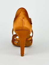 Carica l'immagine nel visualizzatore di Gallery, Scarpa Lu Dance 205