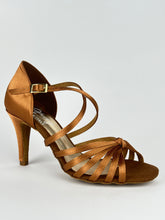 Carica l'immagine nel visualizzatore di Gallery, Scarpa Lu Dance 205